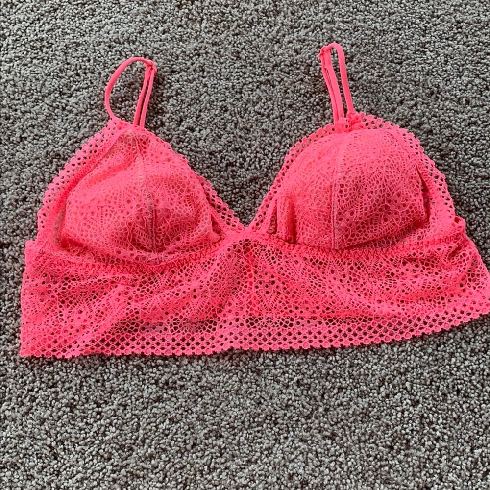 Victoria’s secret pink lace bralette